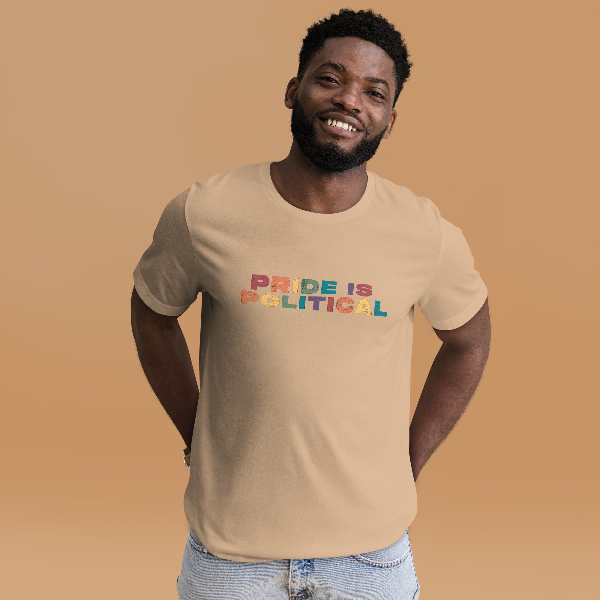 T-shirt unisexe en détresse « Pride is Political »