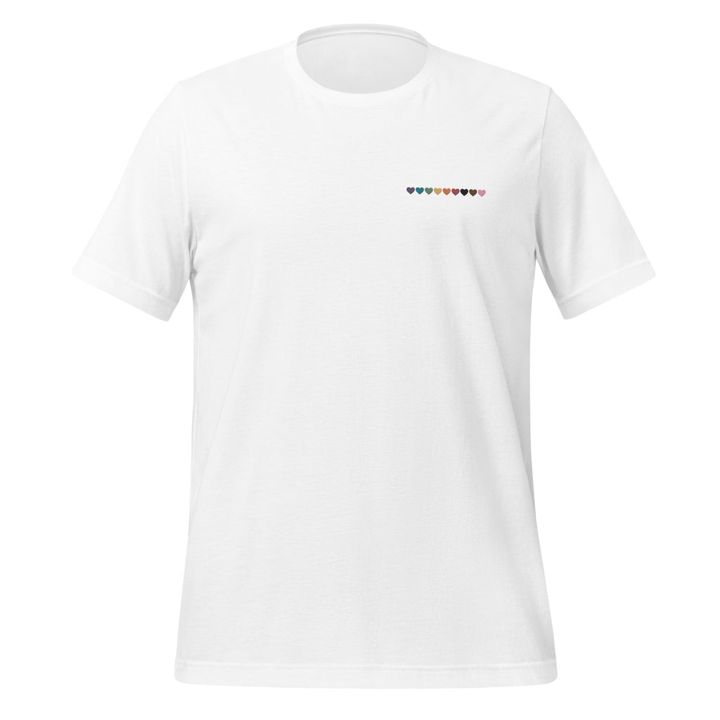 Camiseta unisex bordada con corazones de arcoíris y orgullo progresivo