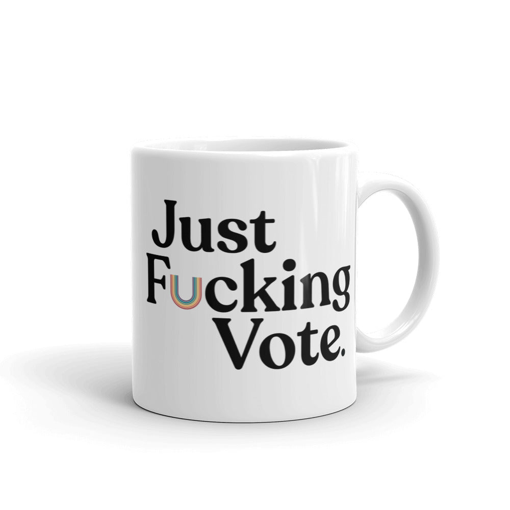 Taza con el mensaje "Solo vota"